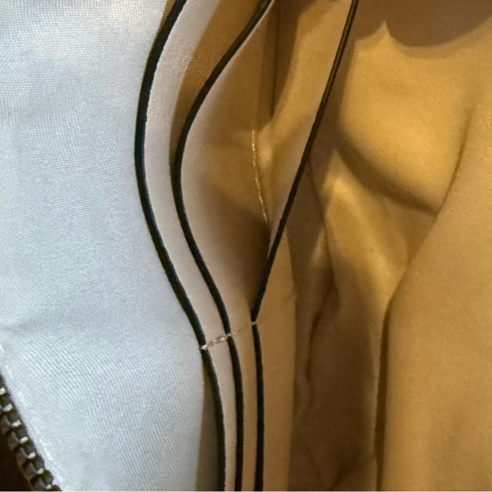 Versona Cream Wristlet with Tassel - Picture 7 of 8